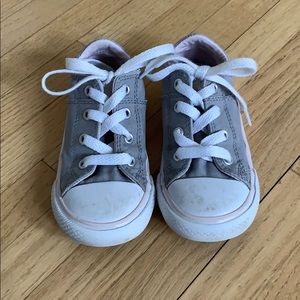 Converse size 8 girls sneaker